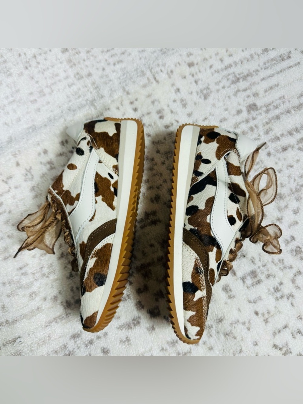Dolce Vita Brown & White Leopard-Print Ribbon Lace Sneakers - Picture 5 of 15